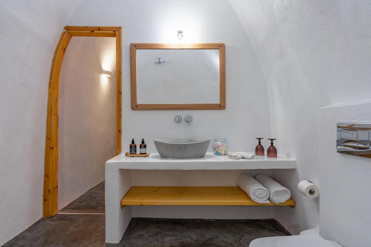 Akron Cliff Suite Fira  Exterior foto